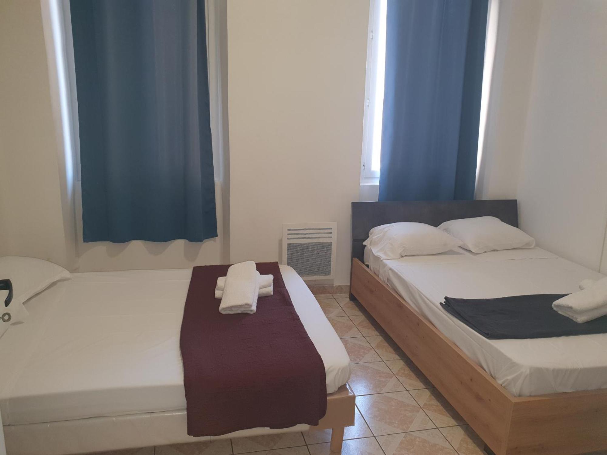 Hotel Du Centre Μασσαλία Δωμάτιο φωτογραφία